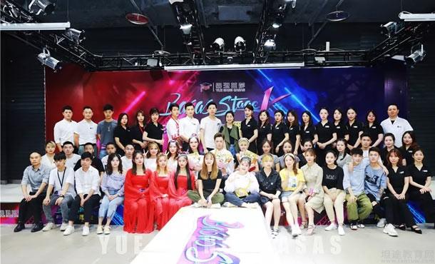 速度快的舞蹈视频 111121D27.jpg