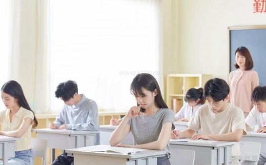 重庆崛起教育高中复读