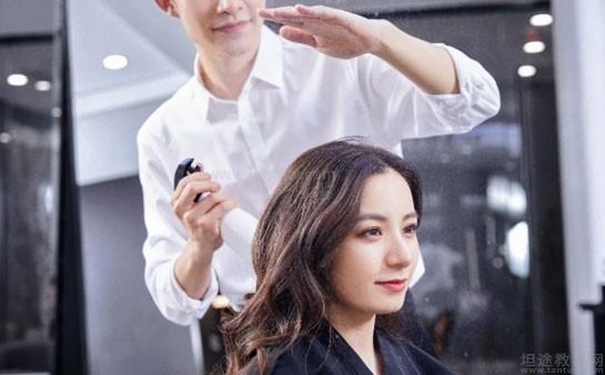 哈尔滨美发学校集美发培训、美容培训、化妆；美甲美睫及纹绣于一