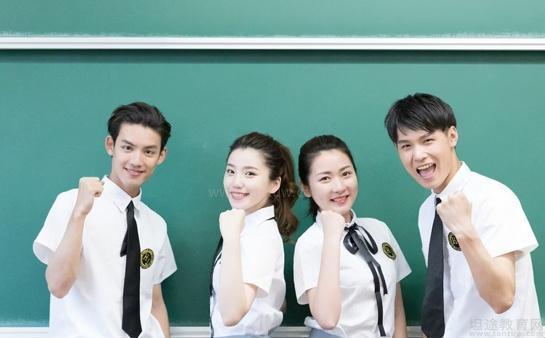 苏州外国语幼儿园学费_苏州中加枫华国际学校学费_双语幼儿园收费