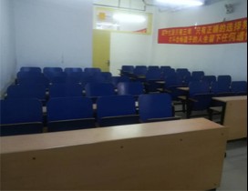 宽敞的教室