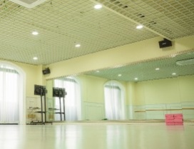 明亮的练舞教室