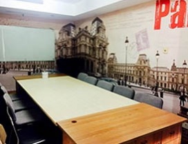 宽敞明亮的教室