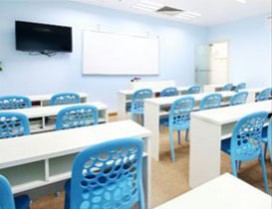 整洁的蓝色教室