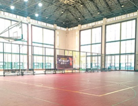 恒大城校区篮球场