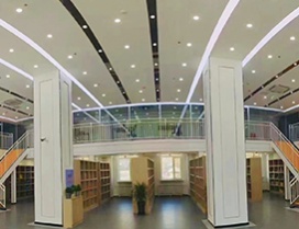 宽敞的学校