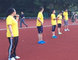 中考体育跳绳训练场