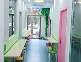 走廊兼餐厅