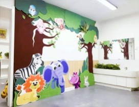 校区绘画展示墙